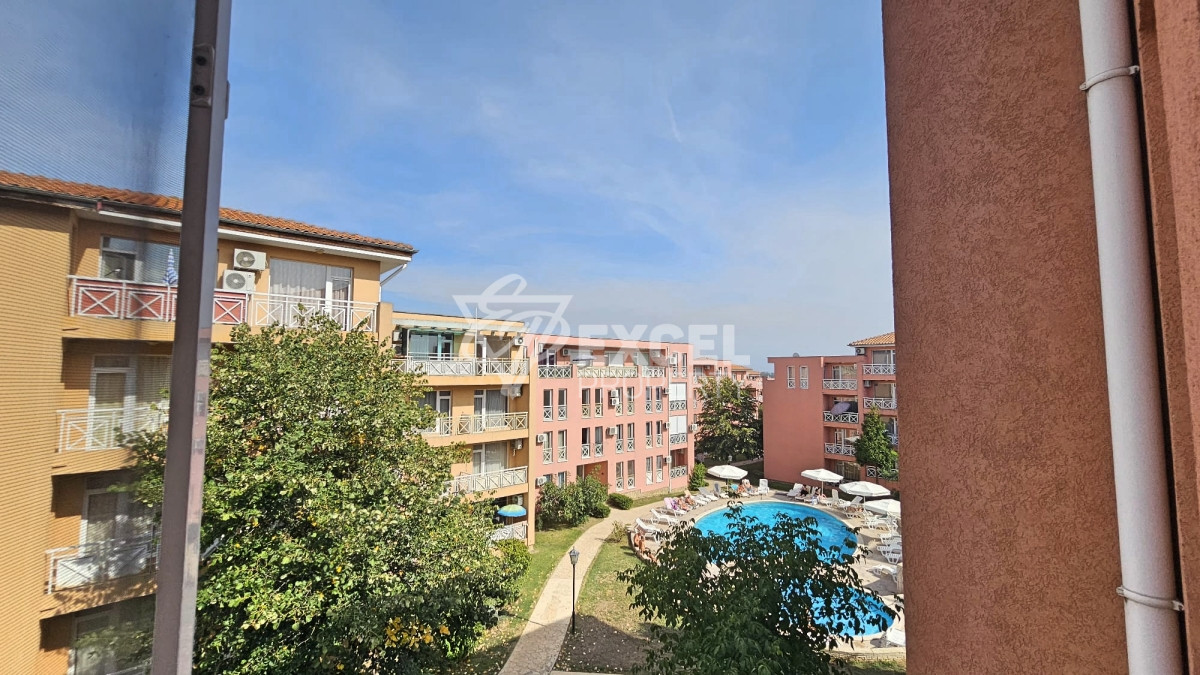 Мебелирано студио в комплекс Съни Дей 6