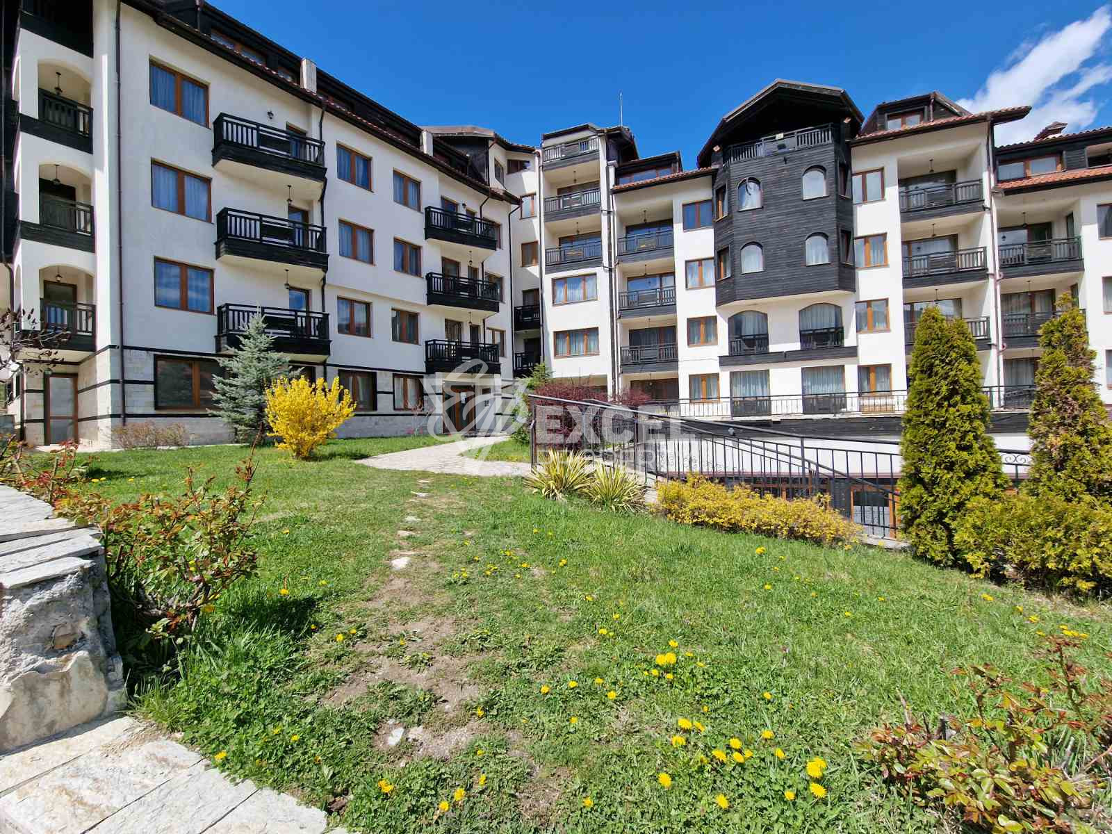 Two-bedroom furnished apartment for sale in Bansko with Pirin panorama