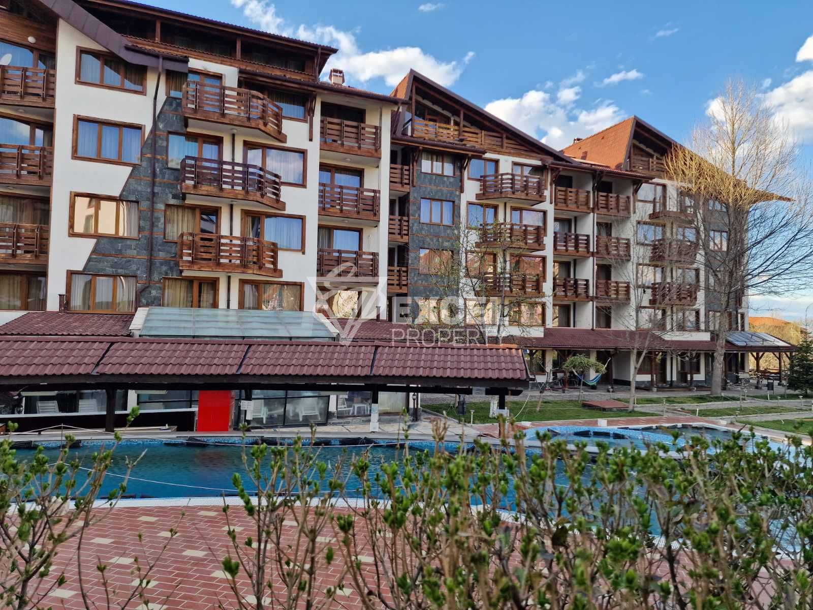 Тристаен апартамент на 200 метра от ски лифта за продажба в Belvedere Holiday Club, Банско