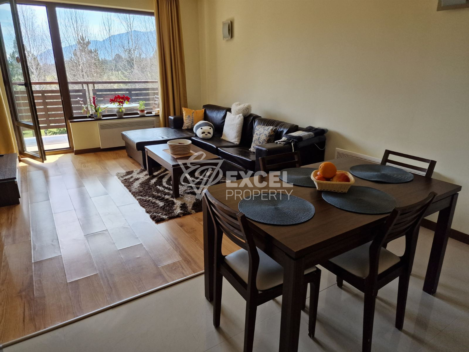 Тристаен апартамент за продажба с изглед към Пирин планина в близост до Банско