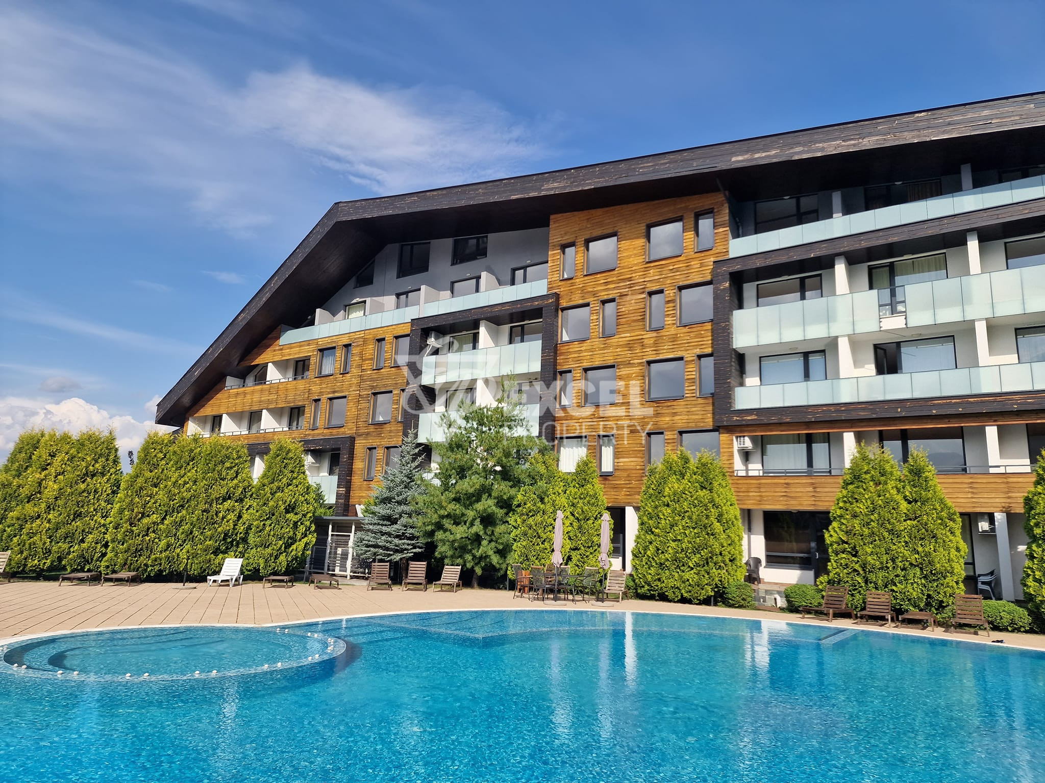 Източно студио с тераса за продажба в Aspen Heights, Разлог