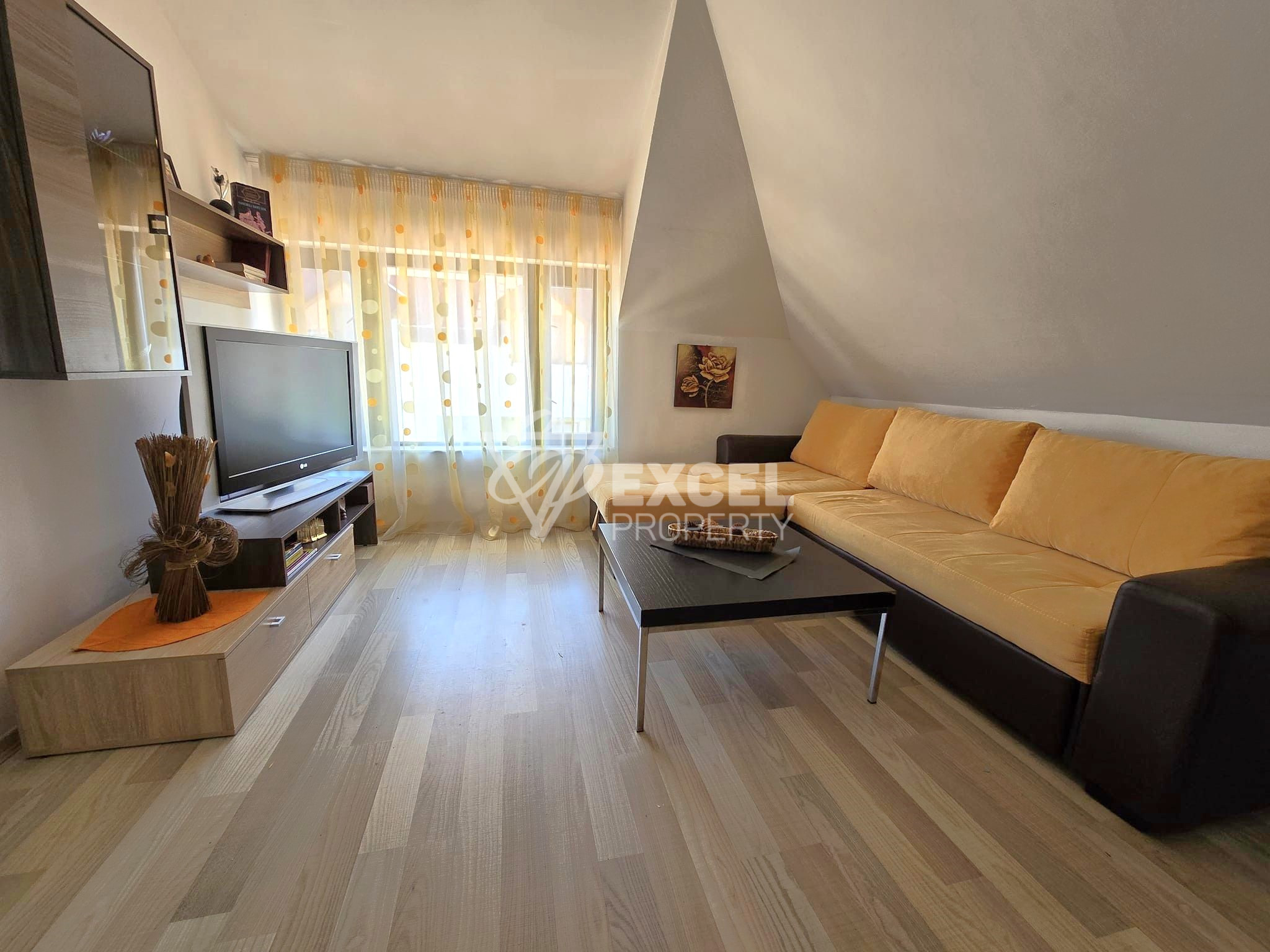 Обзаведен двустаен апартамент в сграда без такса поддръжка за продажба в Банско