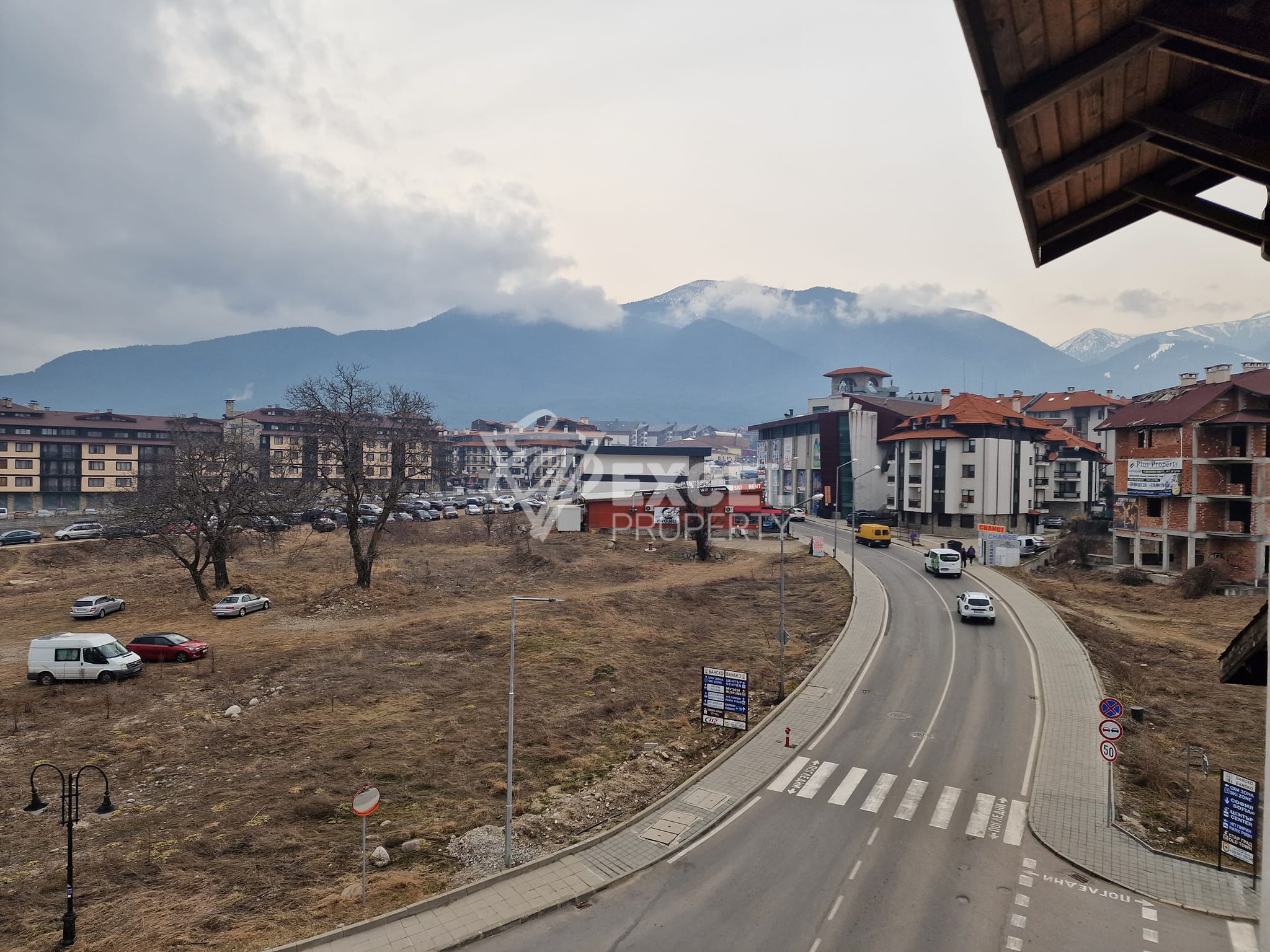 Тристаен апартамент на 200 метра от ски лифта за продажба в MPM Guinness hotel, Банско