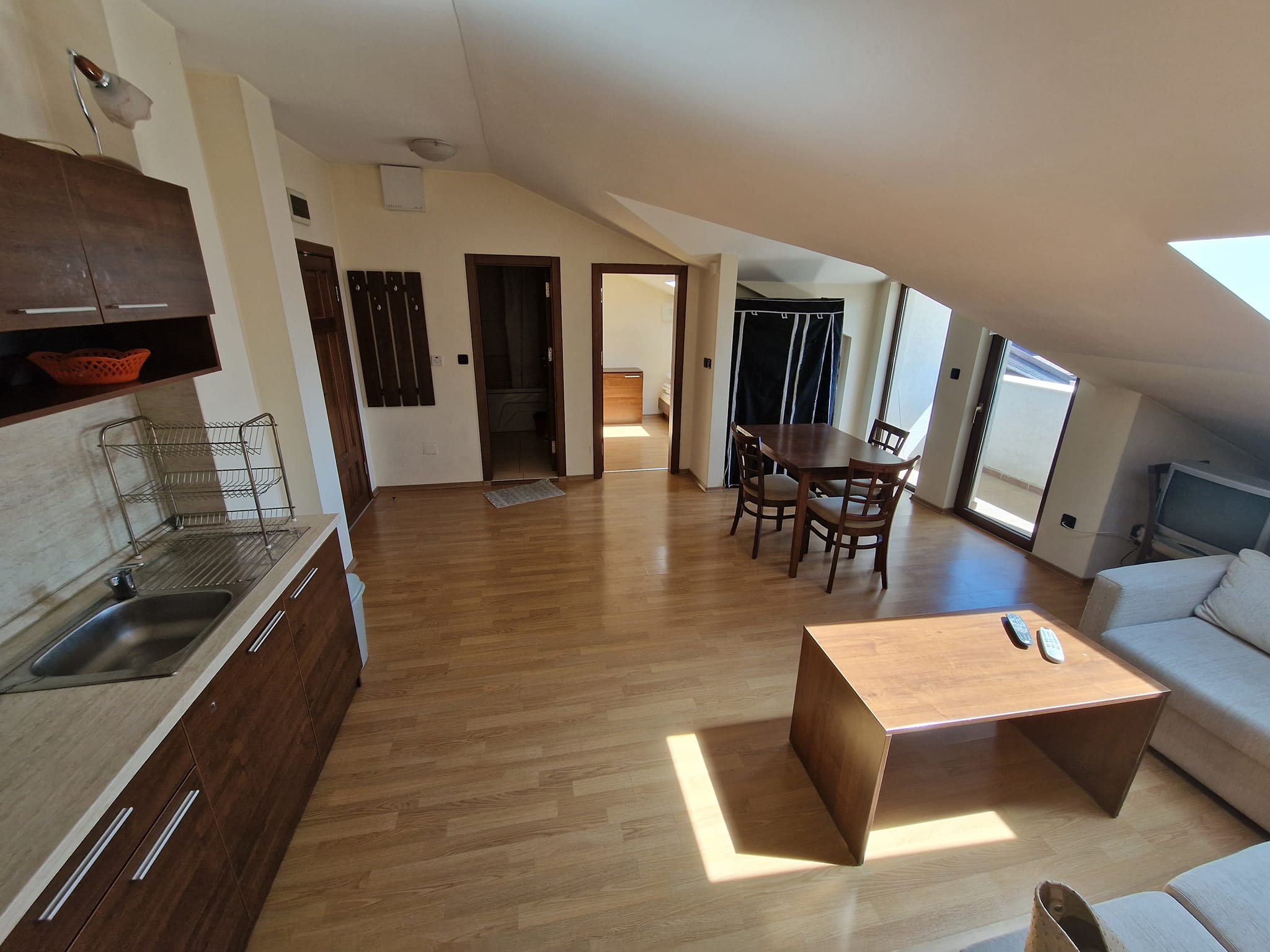 Изгоден обзаведен двустаен апартамент до ски лифта в Банско