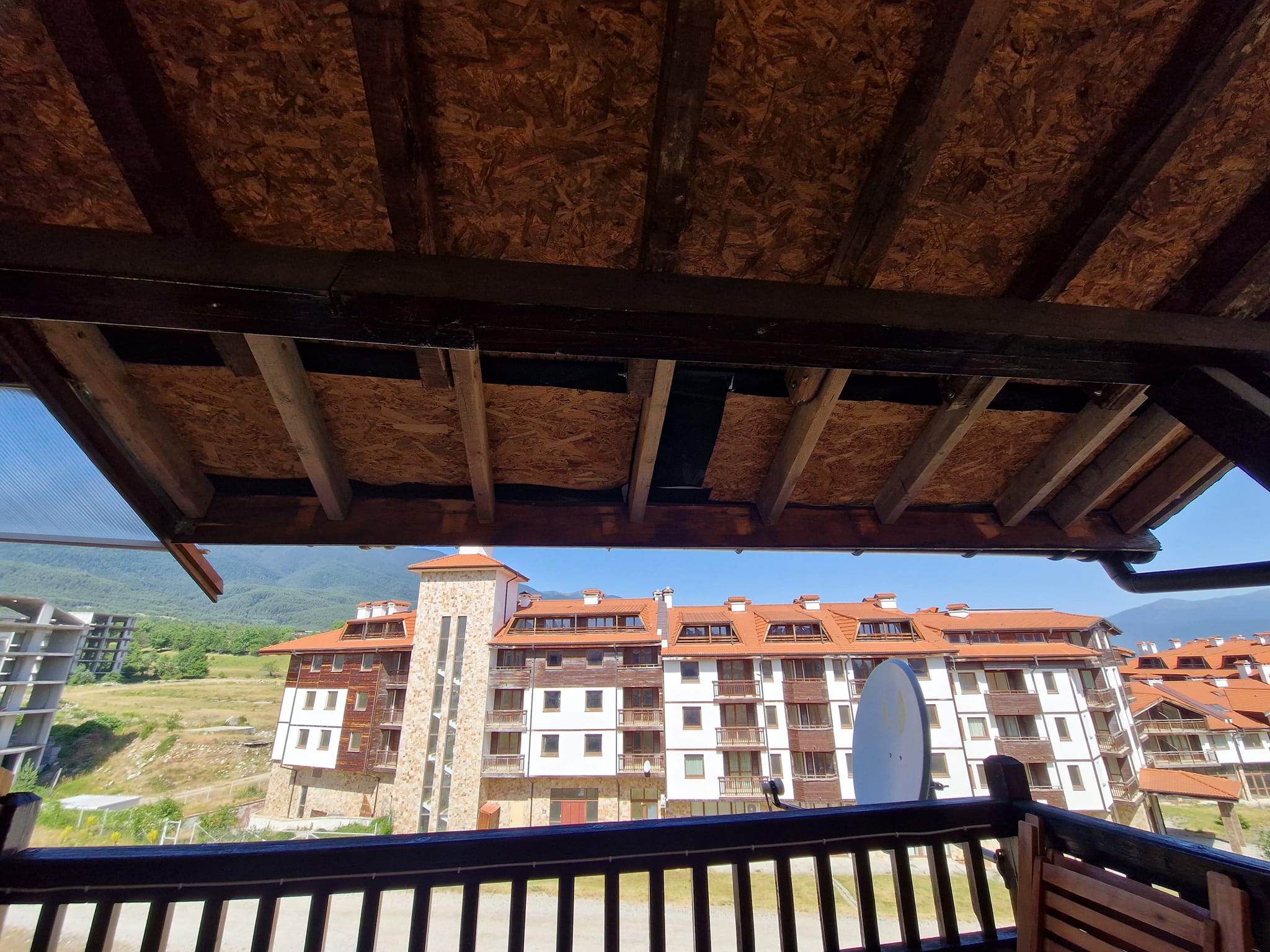 Енергийно ефективен апартамент за продажба с гледка към Пирин планина