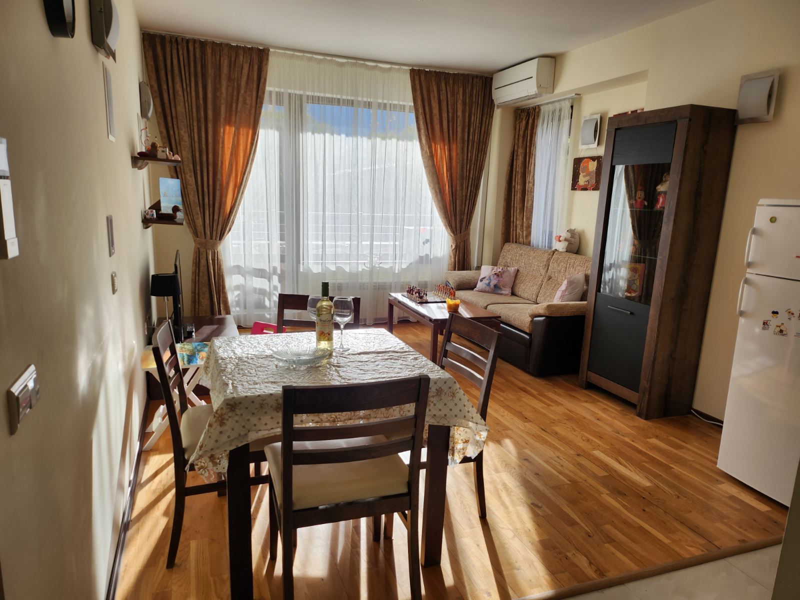 Тристаен апартамент с южно изложение за продажба в комплекс Мурите, до Pirin Golf