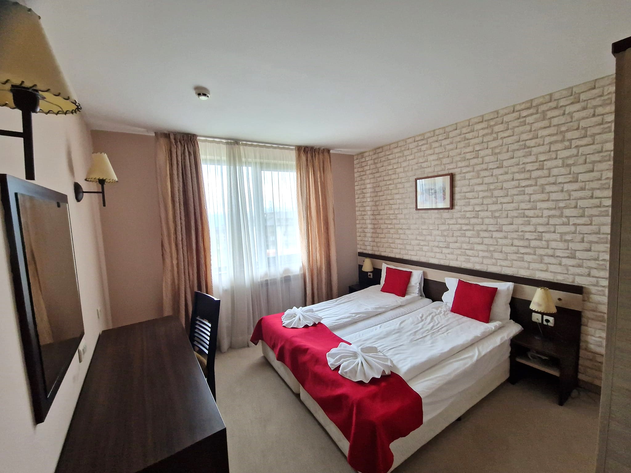 Тристаен апартамент с гледка към Пирин планина за дългосрочен наем в Банско