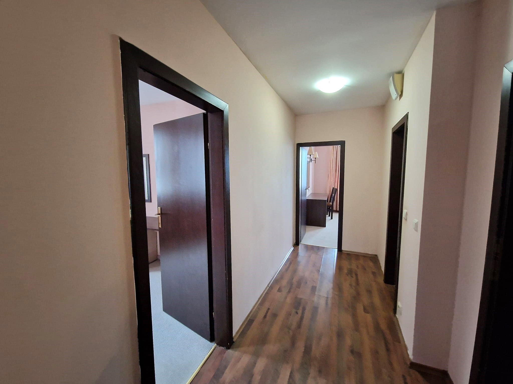 Тристаен апартамент с гледка към Пирин планина за дългосрочен наем в Банско