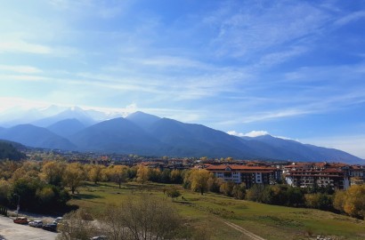 Тристаен апартамент с прекрасна панорамна гледка към Пирин планина