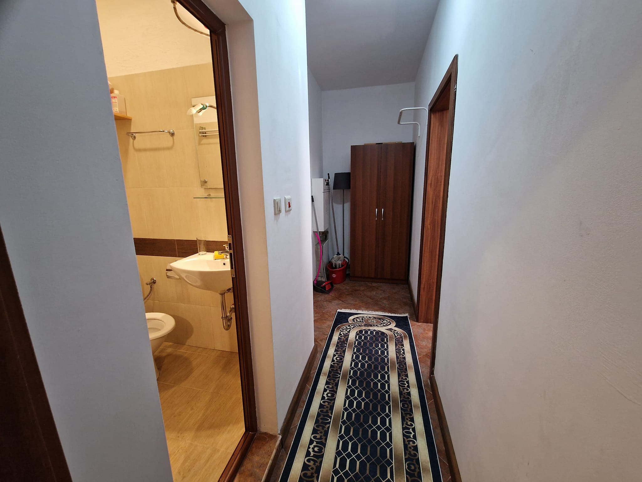 Двустаен обзаведен апартамент с инсталация за самостоятелно парно за продажба в Банско