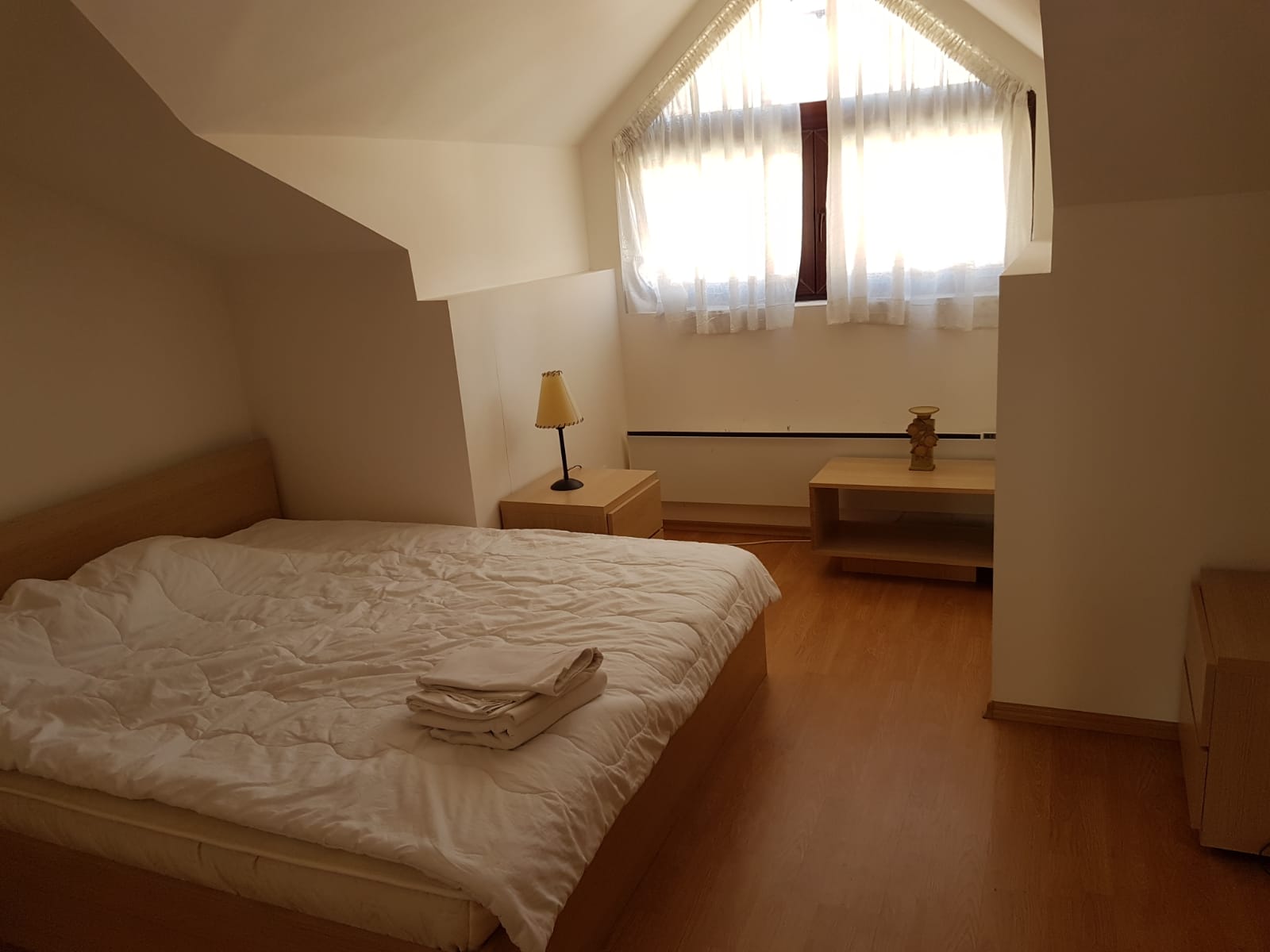 Двустаен апартамент за отдаване под наем с гледка към Пирин планина в Банско