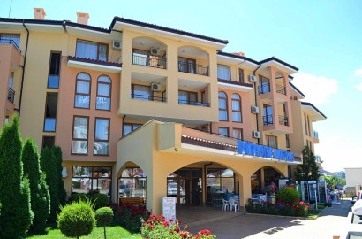 Bright and beautiful one-bedroom apartment in Saint Vlas