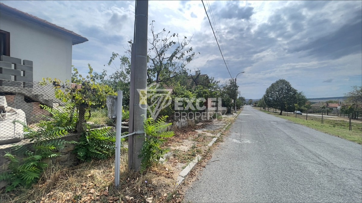 Едноетажна къща с две спални в Горица за продажба