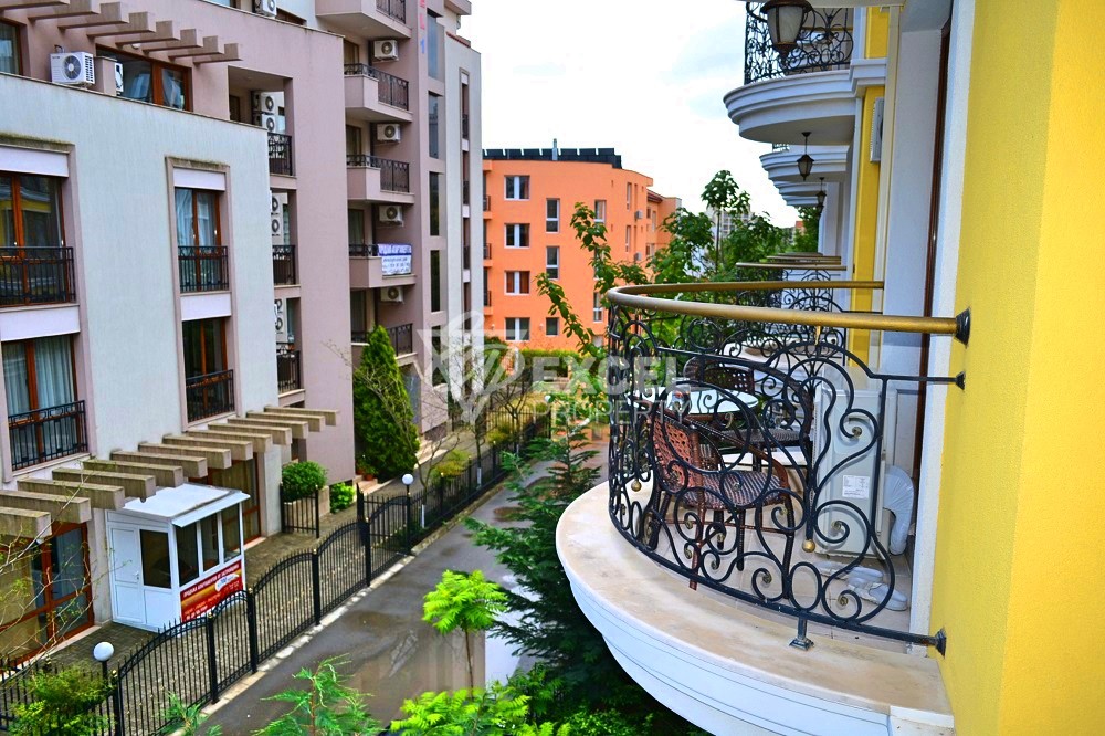 Хармъни Суитс, Монте Карло - красив апартамент с две спални, препродажба.