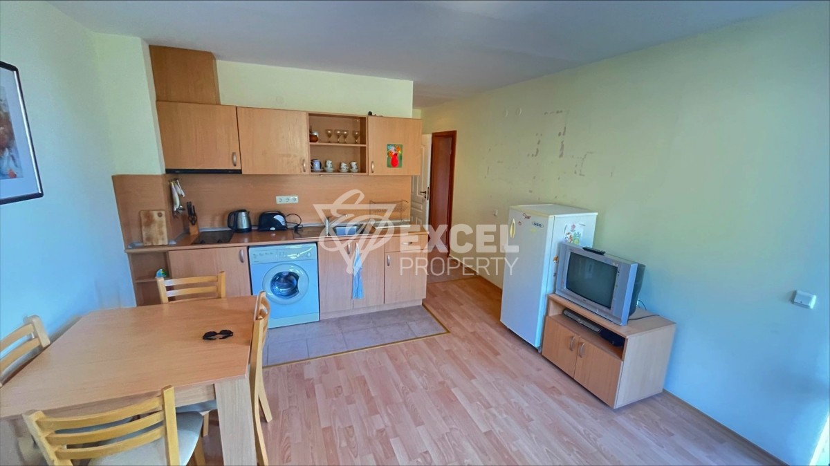 Обзаведен, двустаен апартамент в комплекс Империал Форт Клуб.