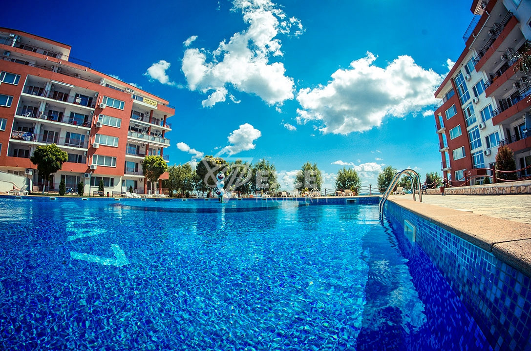 Апартамент с гледка море в комплекс Гранд Резорт Форт Нокс, Свети Влас. Първа линия