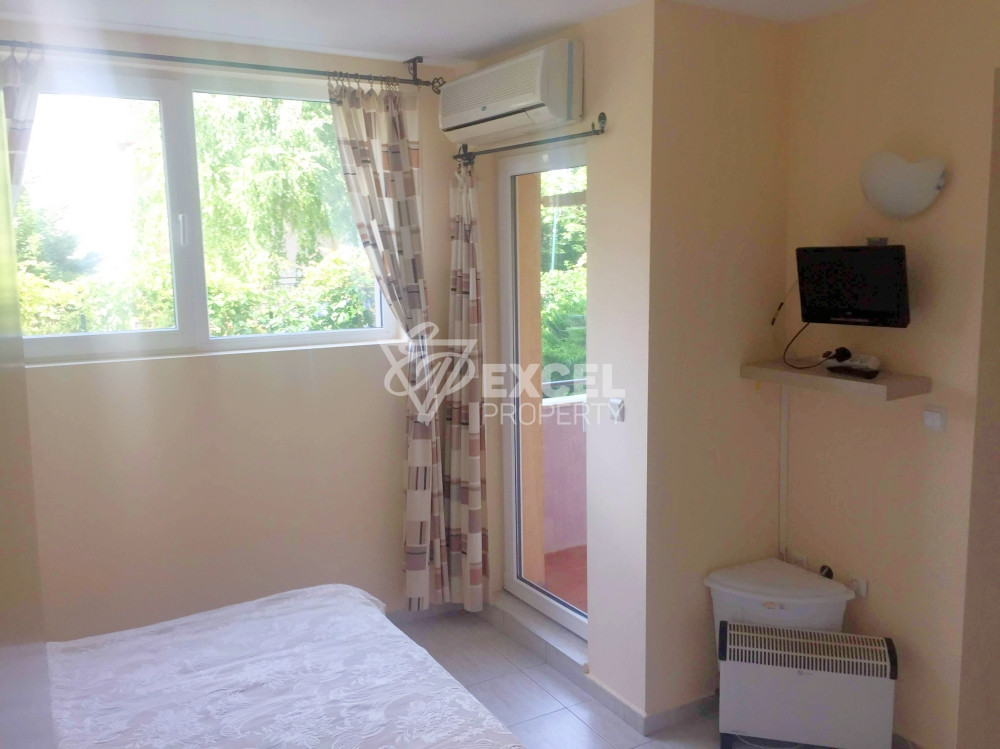 Обзаведен тристаен апартемнт в Слънчев бряг в комплекс Поло Резорт