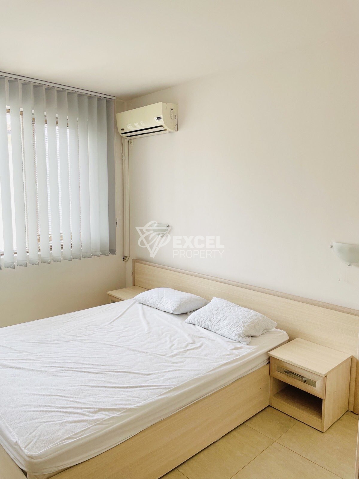 Обзаведен, тристаен апартамент в Слънчев Бряг в комплекс Съни Биич Хилс